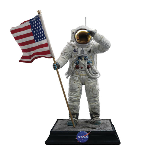 APOLLO 11 ASTRONAUT 1/10 SCALE STATUE (NET) (C: 1-1-2)